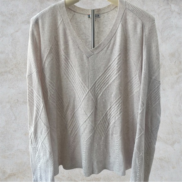 Smartwool | Women’s Shadow Pine V Neck Cable Knit Merino Wool Blend Sweater - Picture 1 of 7